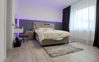 Casa deosebita P+E | mobilata si utilata | teren 1277mp | stradal Vladești - Poză 2