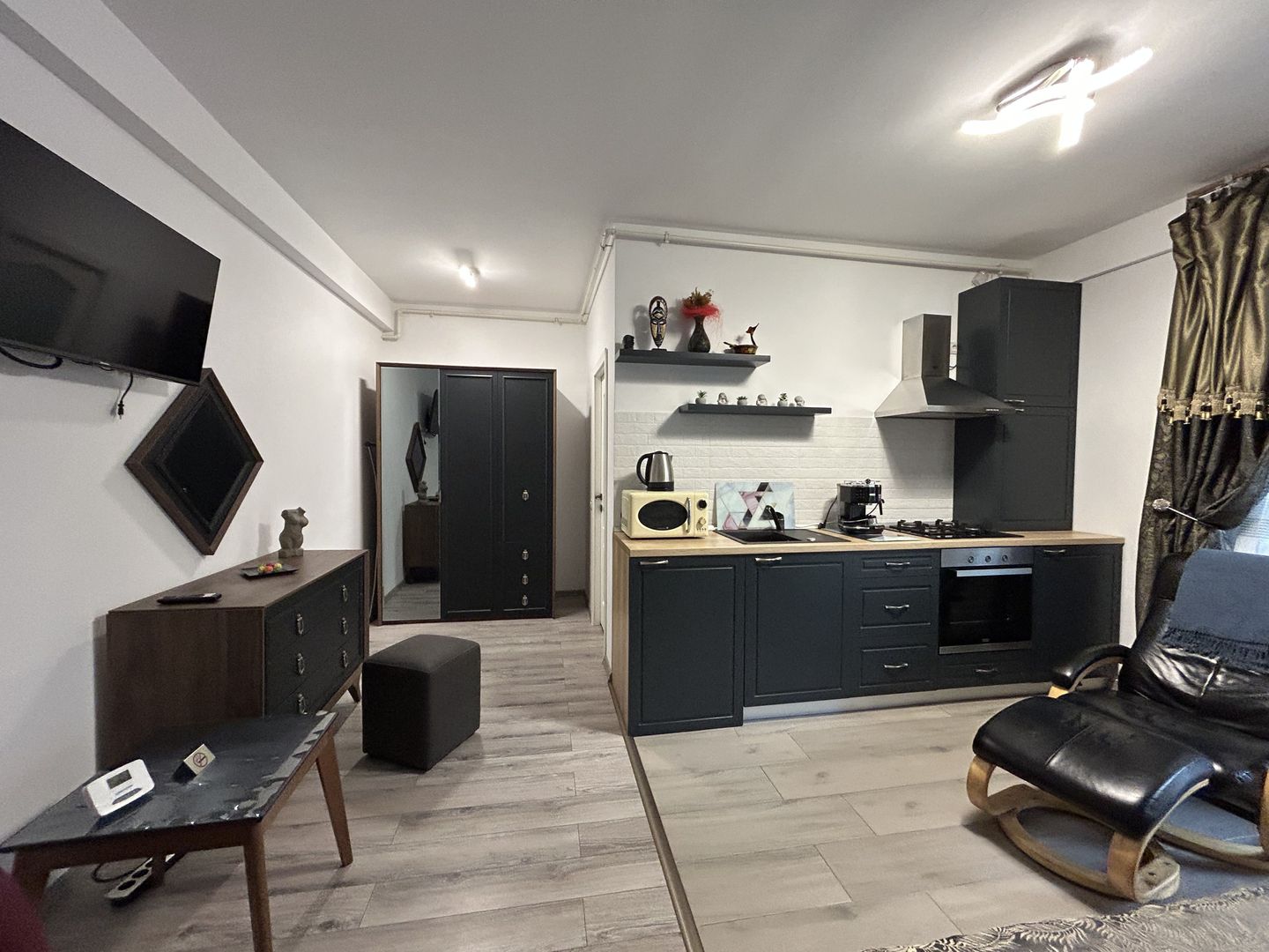 Studio cu loc parcare zona Mamaia Sat - Navodari 250m de plaja - Poză 1