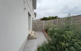 Duplex in Sanandrei | Toate utilitatile | 2 bai | Poarta acces auto | - Poză 19