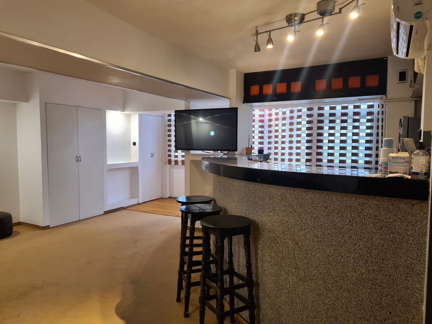 3 camere 93 mp 2/7 Calea Bucuresti - Vodafone - Poză 1