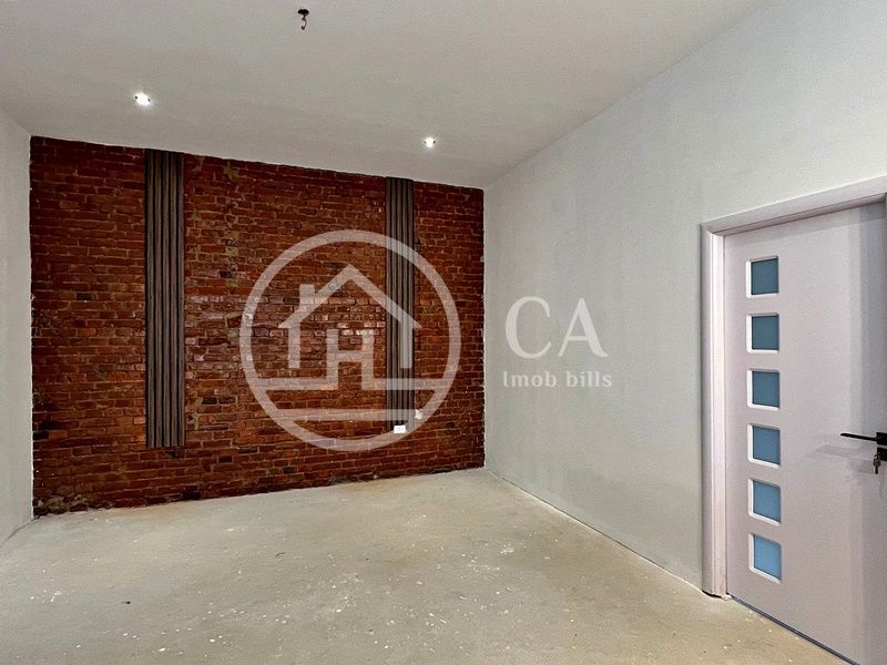 Apartament 3 camere de vânzare la curte comuna în zona Ultracentrală - Poză 4
