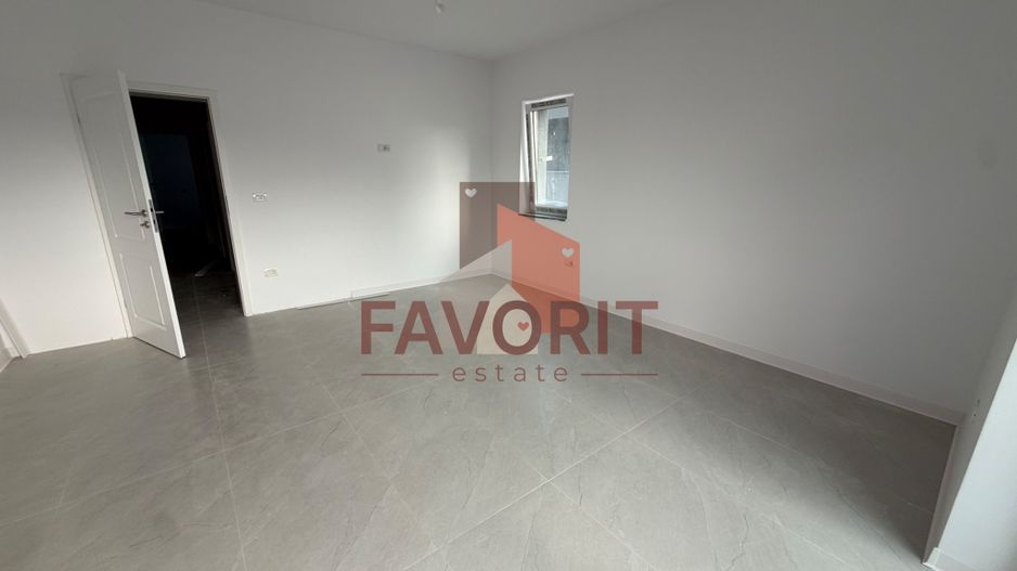 Bloc NOU. 2 camere impartit in 2 dormitoare si living+bucatarie. - Poză 2