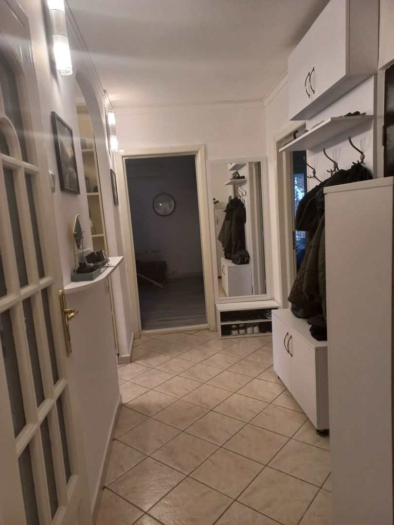 Lipovei | 3 Camere | Decomandat | Etaj Intermediar | Garaj in CF. - Poză 3