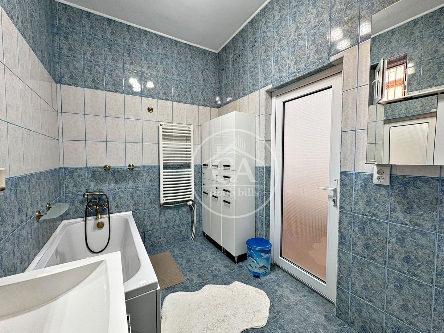 Casă de închiriat cu 3 camere în zona Centrală, Oradea. - Poză 9