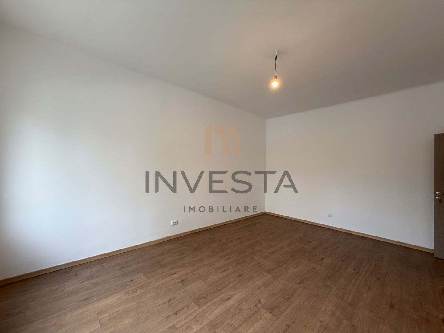 Apartament 3 camere decomandat, balcon si boxa - zona The Office! - Poză 2