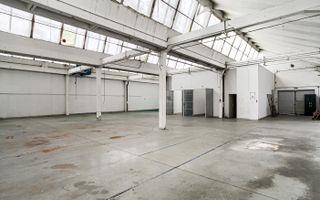 De Inchiriat Hala Industriala în Arad - Zonă Centrala cu Acces TIR - Poză 1