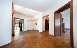 Casă săsească de vânzare în Codlea - Brașov | Teren 749 mp - Poză 7
