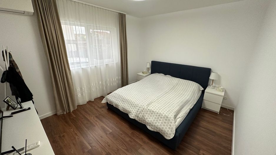 Apartament in vila cu curte  Dumbravita - Poză 9