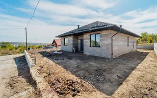 Casă spre vânzare - Ghidighici - strada Tineretului - Poză 1