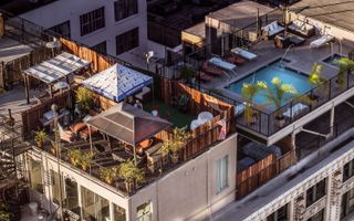 Apartament cu 3 camere in zona ultracentrala - Poză 1