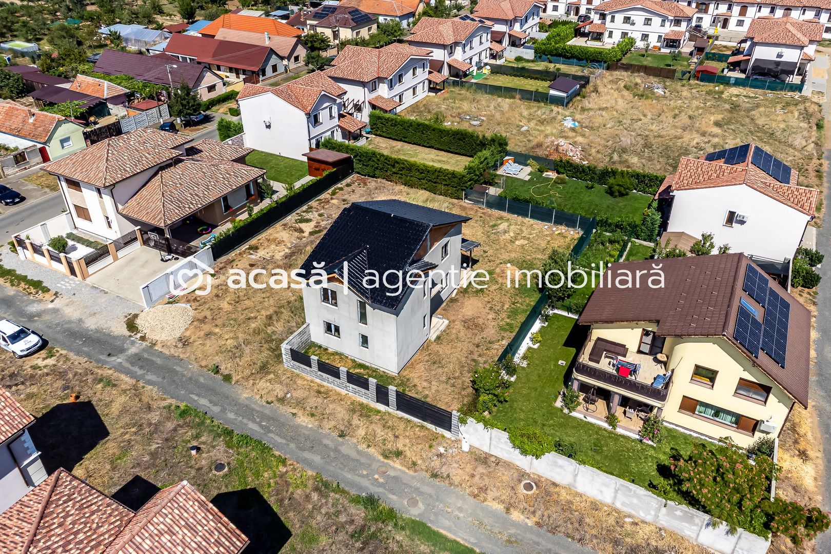 Casă nouă, parțial finalizată – Str. Constituției, Aradul Nou - Poză 11