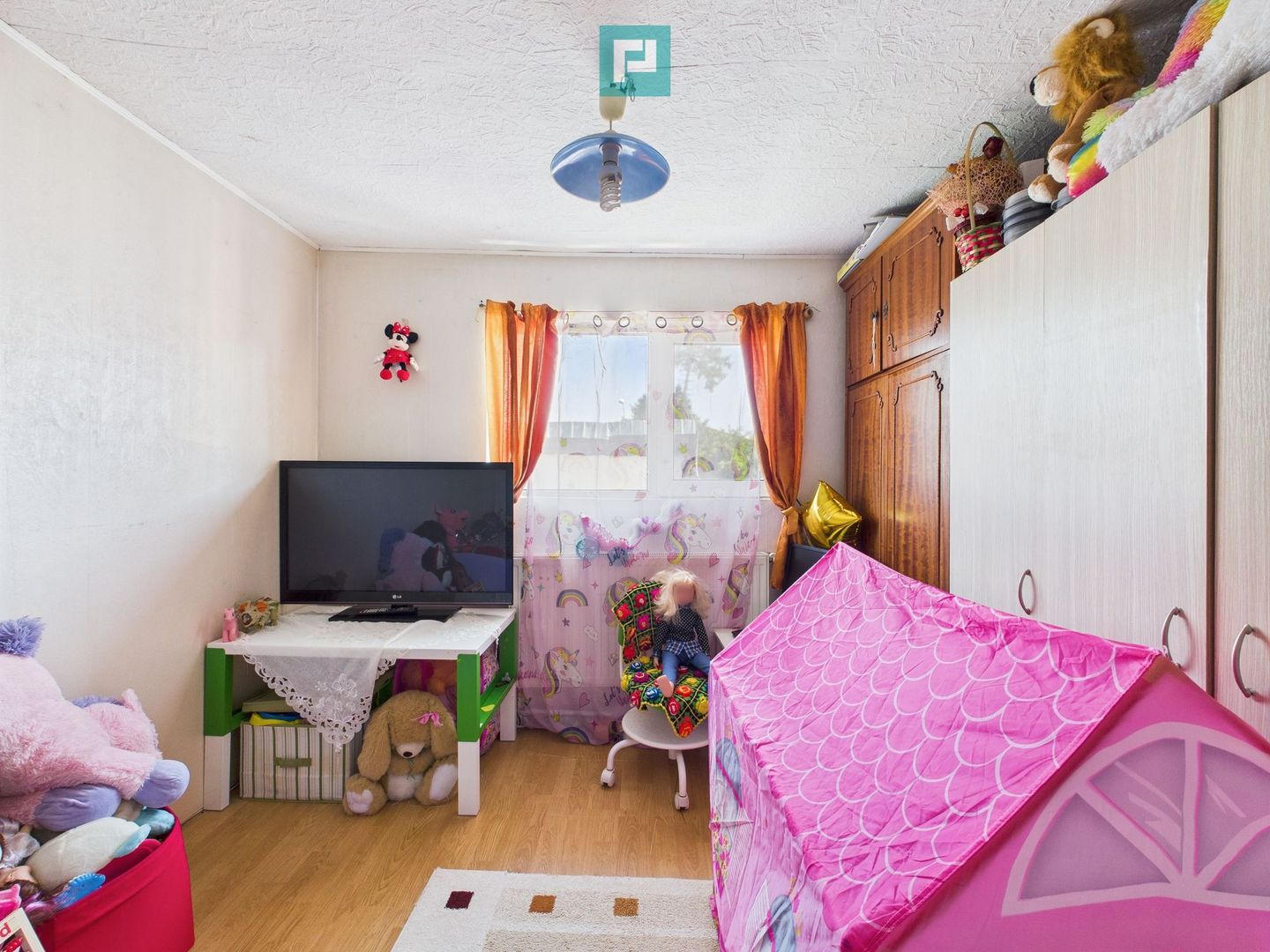 Casă cu 4 camere pe Bd. Laminorului – modernă și întreținută - Poză 12