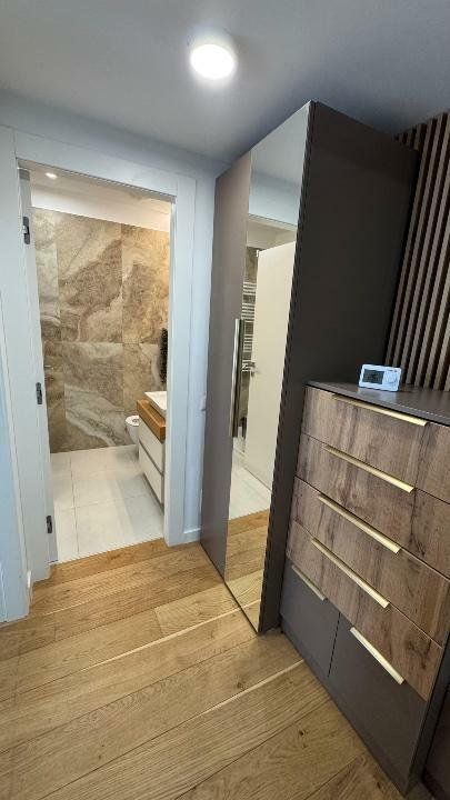 Apartament premium 2 camere, terasă, 2 parcări, prima închiriere - Poză 6