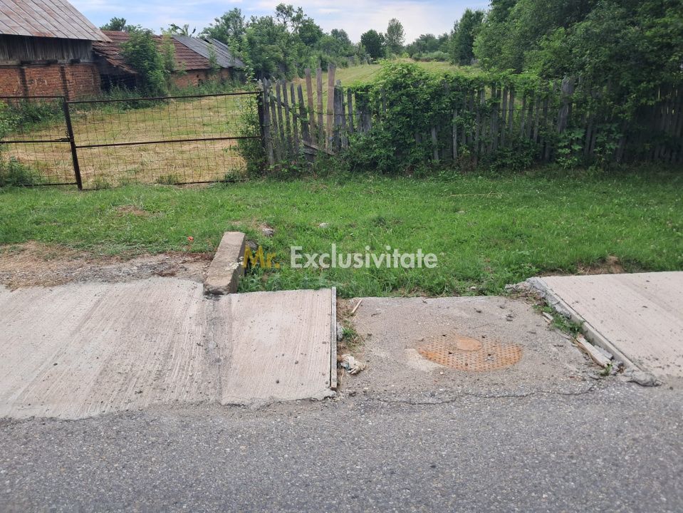 TEREN INTRAVILAN POLOVRAGI - Poză 6