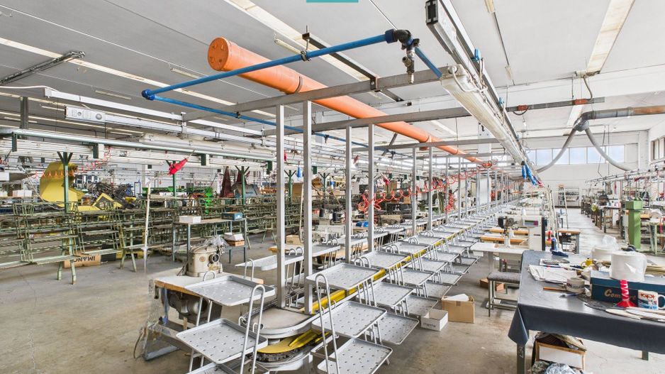 Hală de producție, cu birouri și teren, în Sebiș - Poză 58