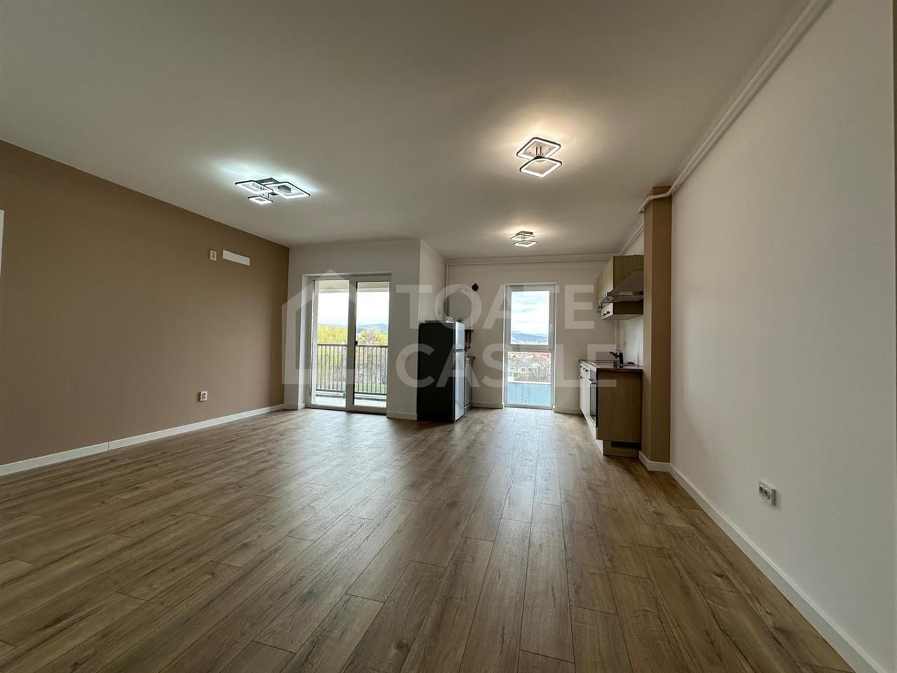 Apartament modern cu 2 camere si balcon – zona BMW - Poză 1