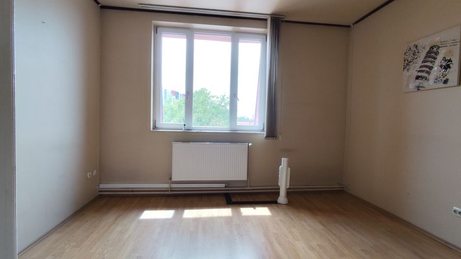 Birouri de inchiriat cu 1 si 6 incaperi langa Penny Iosia, Oradea - Poză 9