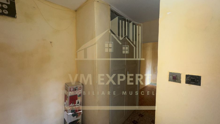 APARTAMENT 3 CAMERE ETAJ 2 GRUI  CAMPULUNG - Poză 12