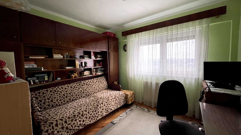 Apartament 2 camere si dependinte 80MP, decomandat, aproape de centru - Poză 2