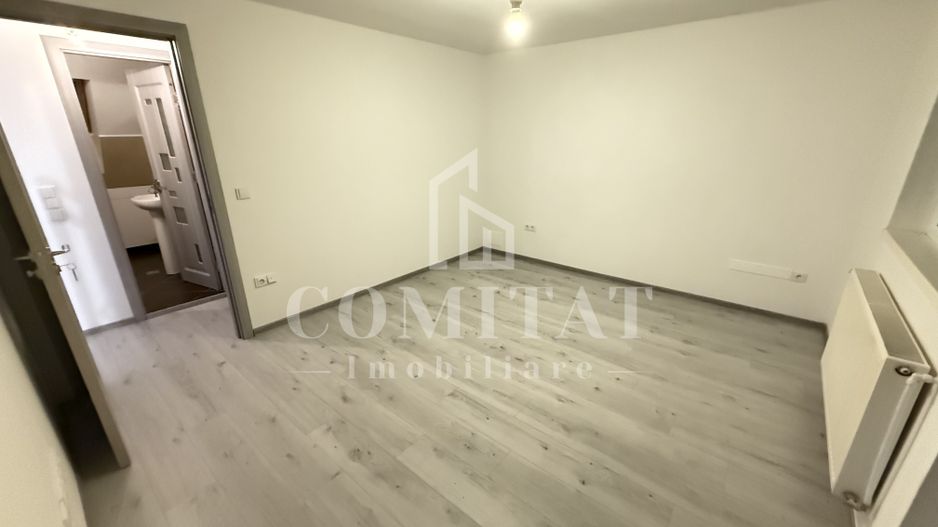 Casa înșiruită cu 4 camere | Parcare | Zona străzii A. Iancu Floresti - Poză 2