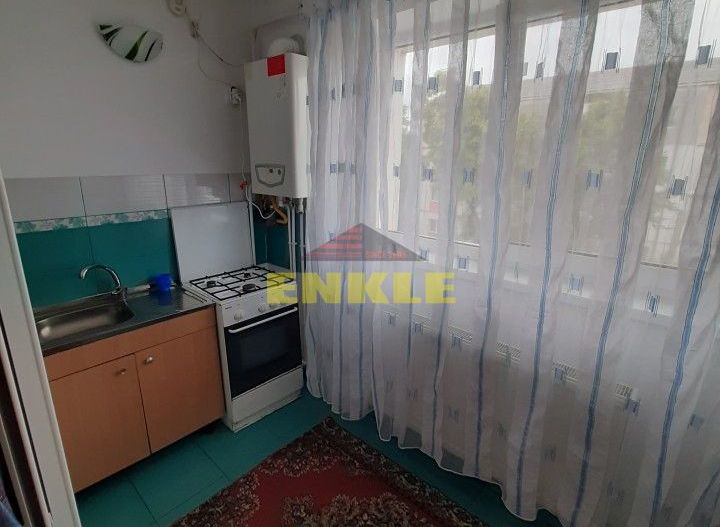 Garsoniera, zona Primaverii/BCR, et.3, mobilata/utilata, 160 euro - Poză 4