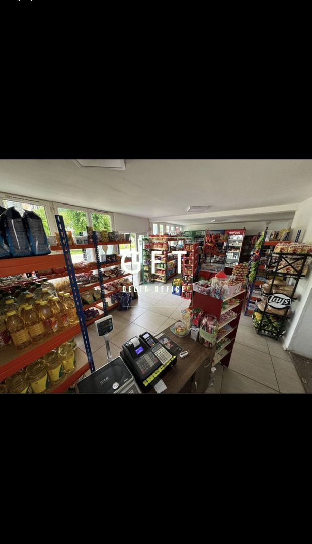 Casă de vânzare plus spatiu comercial, cu afacere la cheie în Chiraleș - Poză 8