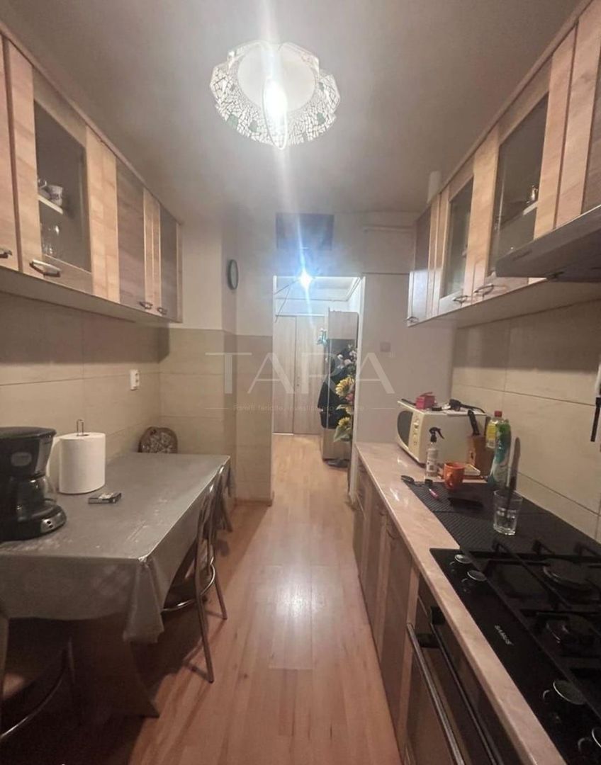Apartament cu 2 camere decomandate, 50 mp, balcon. - Poză 2