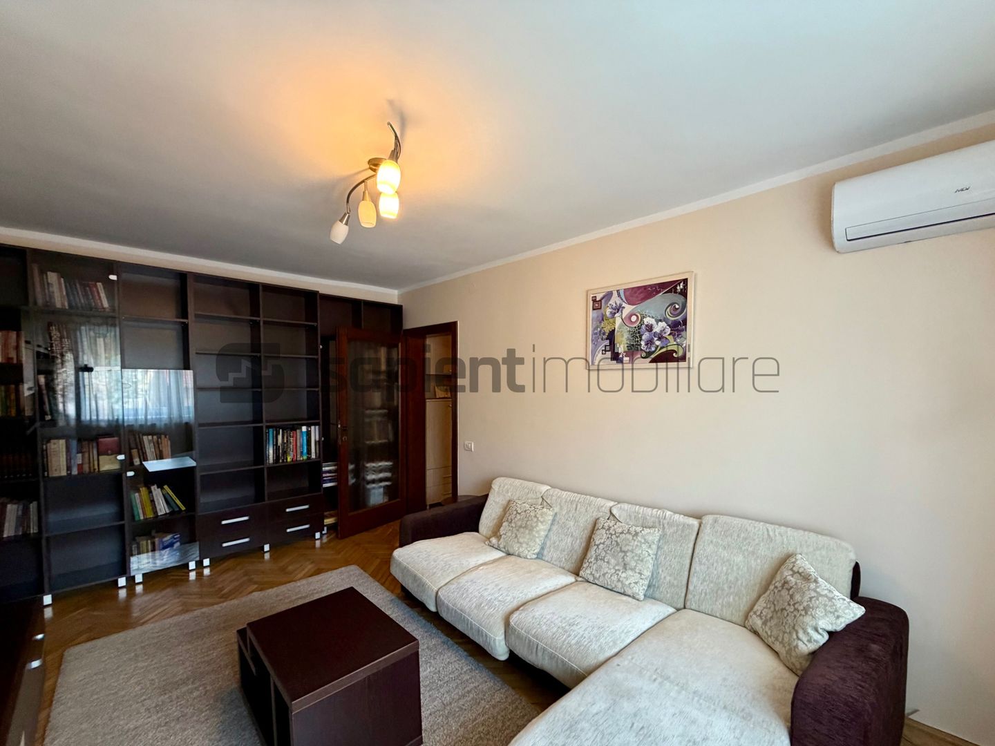 Apartament cu 3 camere | Piața Cetății – Centru Civic, Oradea - Poză 3