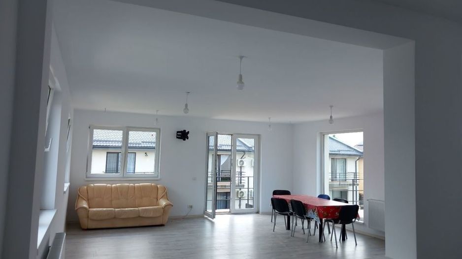 De vanzare vila 4 camere+curte, pretabila spatiu comercial, Bragadiru - Poză 3