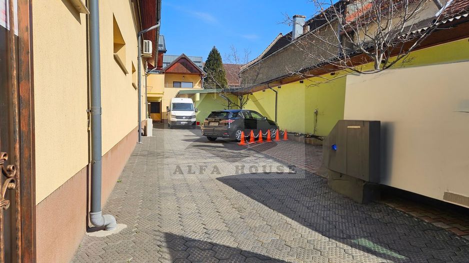 Casă plus Spațiu comercial 741 mp, Teren 906 mp Brasov - zona Blumana - Poză 34