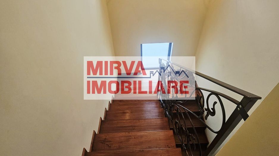 Vilă spațioasă Strejnicu S+P+1E+M, 8 camere, garaj, teren 595 mp - Poză 85