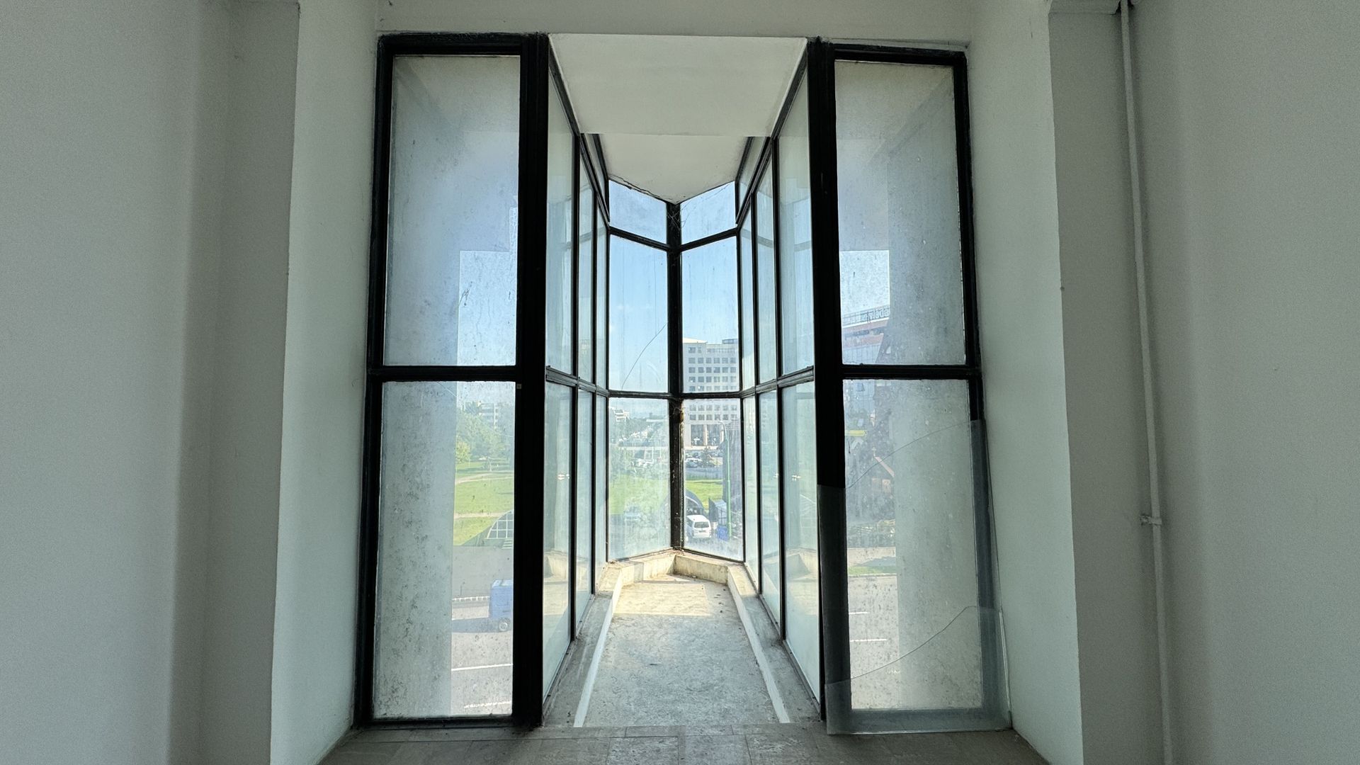 Spațiu comercial 493 mp utili | Locație centrală | Vizibilitate excelentă | - Poză 34