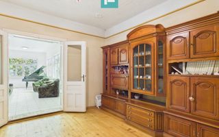 Casă cu 4 camere și teren de 4227mp în Curtici - Poză 8