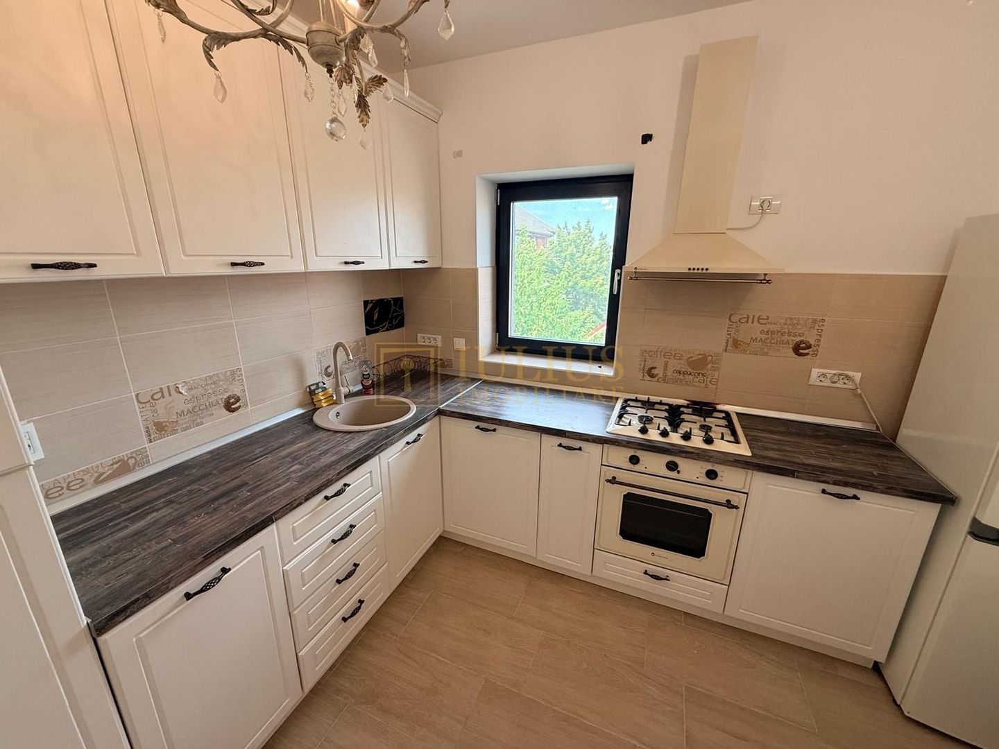 2 camere| Dumbravita| parcare inclusa| apartament superb| zona linistita| - Poză 13