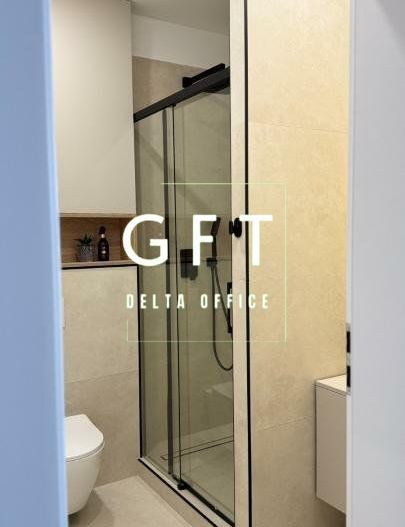 Central. Complet utilat. Nelocuit.Finisaje, dotari moderne - Poză 11