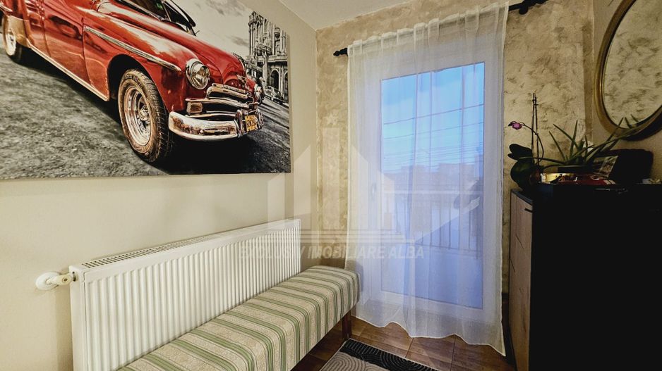 Apartament cu 3 camere de vanzare, Alba-Micesti - Poză 4