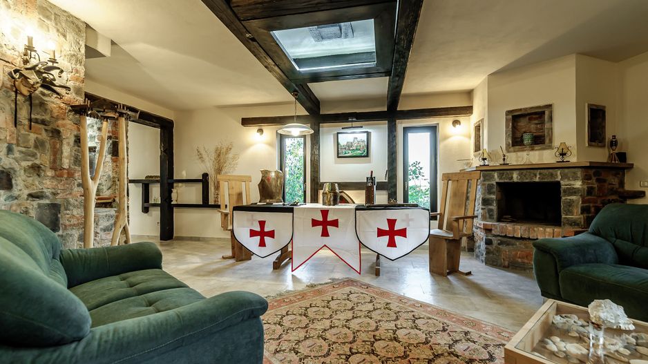 Refugiul Medieval în mijlocul Naturii. Deschide poarta către trecut! - Poză 2