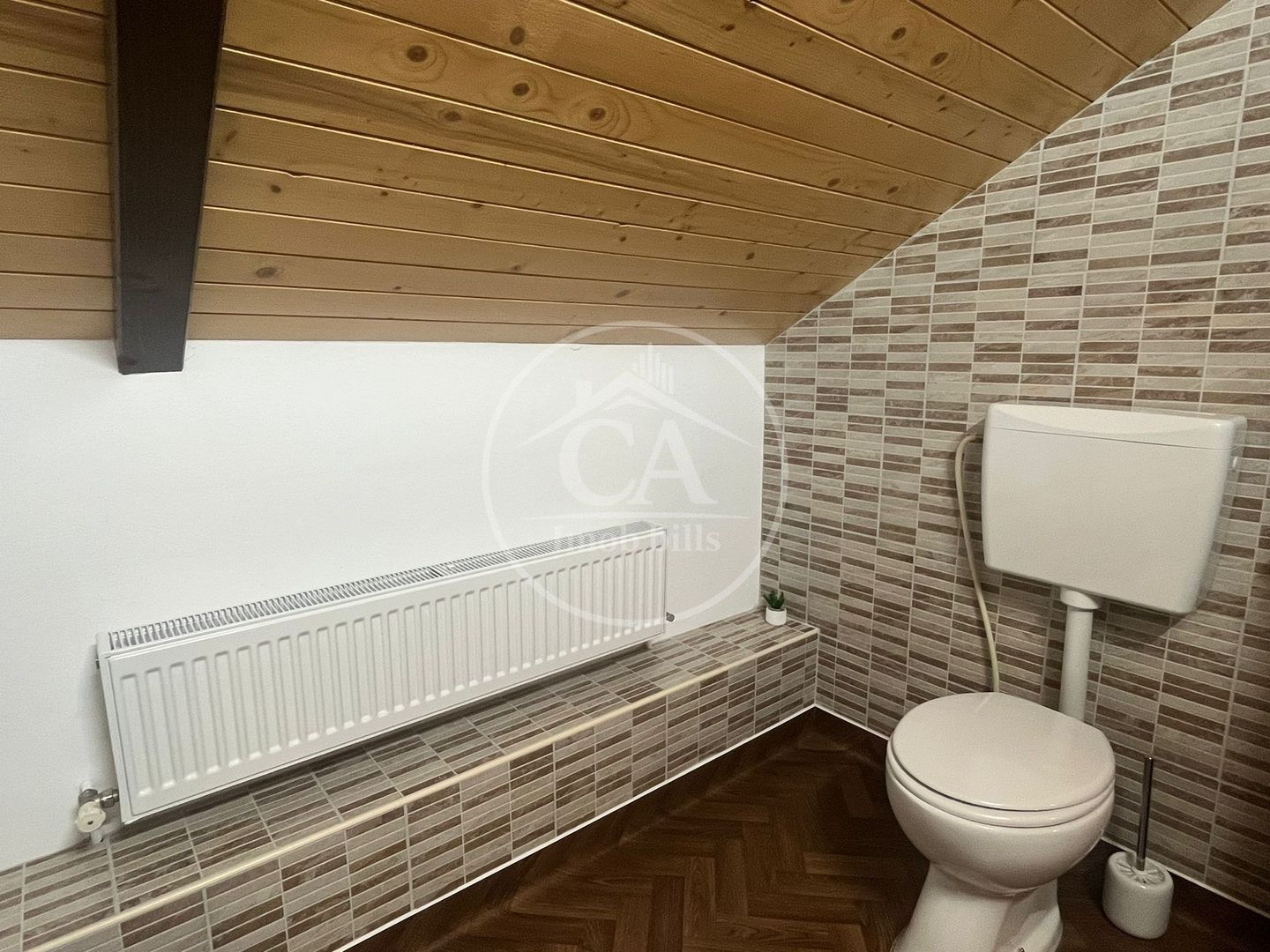 Casă P+subpantă cu 4 camere de vânzare în Cartierul Tineretului,Oradea - Poză 18