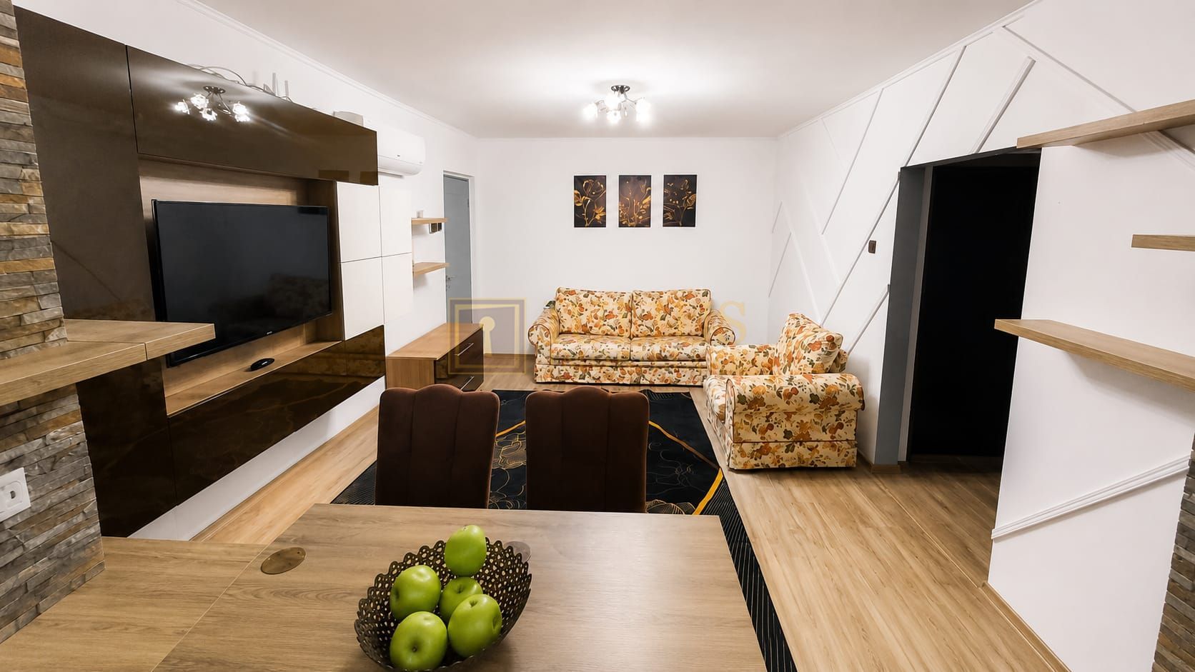 3 camere| Spitalul Judetean| centrala proprie| apartament spatios - Poză 2