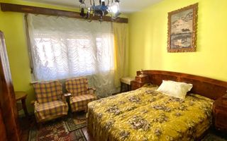 Apartament ultracentral 4 camere cu loc de parcare privat - Poză 8