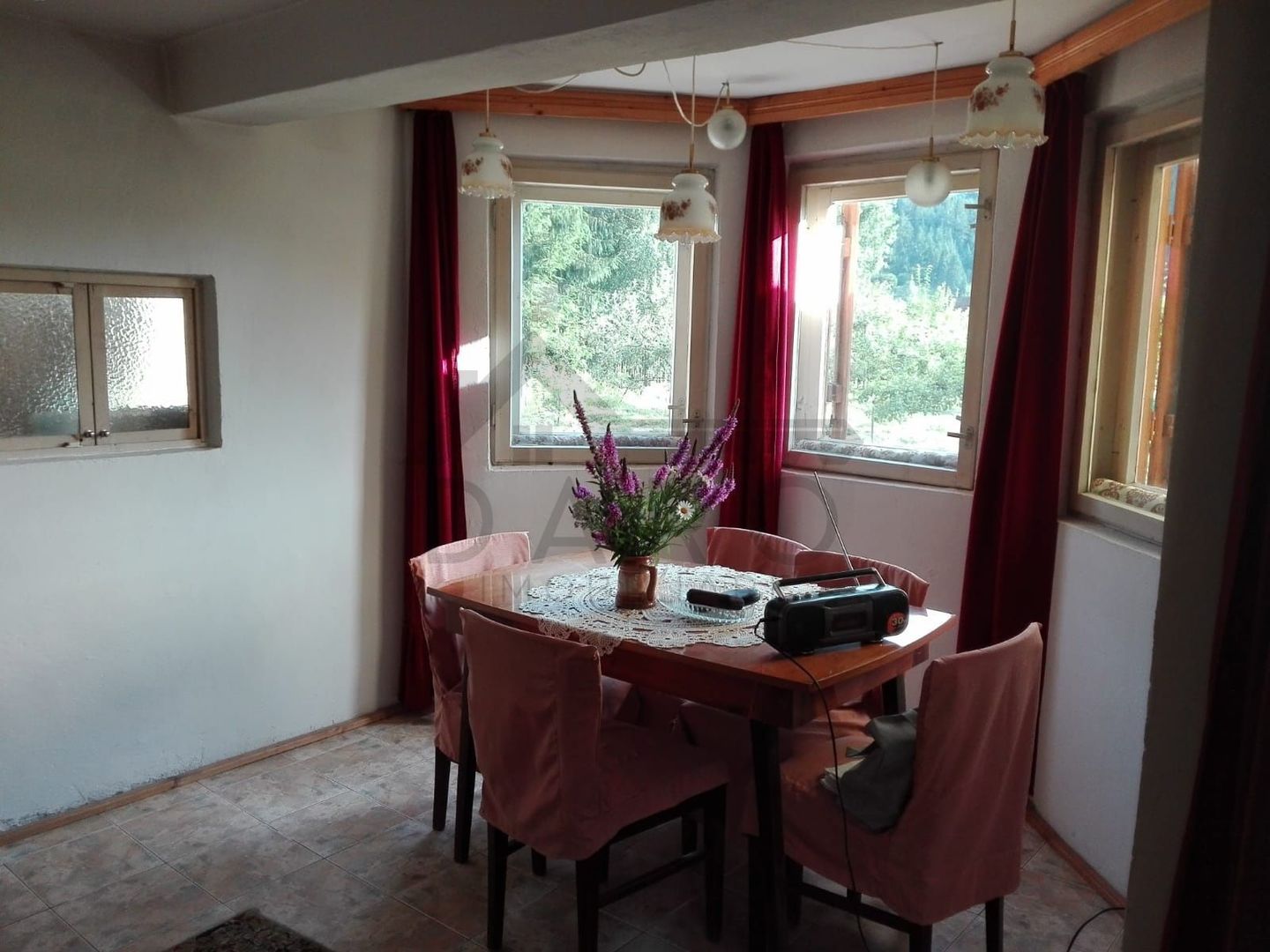 Casă cu etaj , de cărămidă, pe teren de  1680 M2, intabulat și  cu cadastru,la Neagra, jud. Mureș - Poză 6