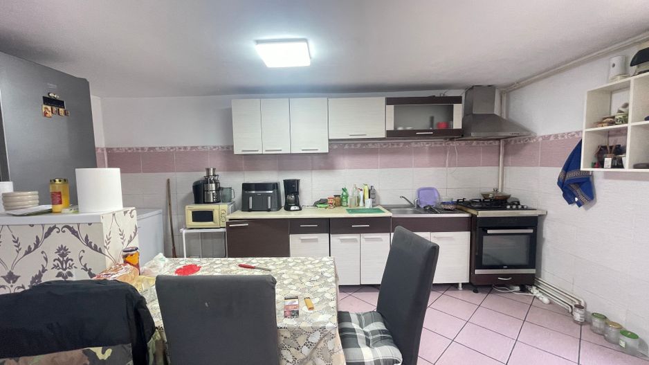 Casa de vanzare zona Bogdanesti - Poză 9