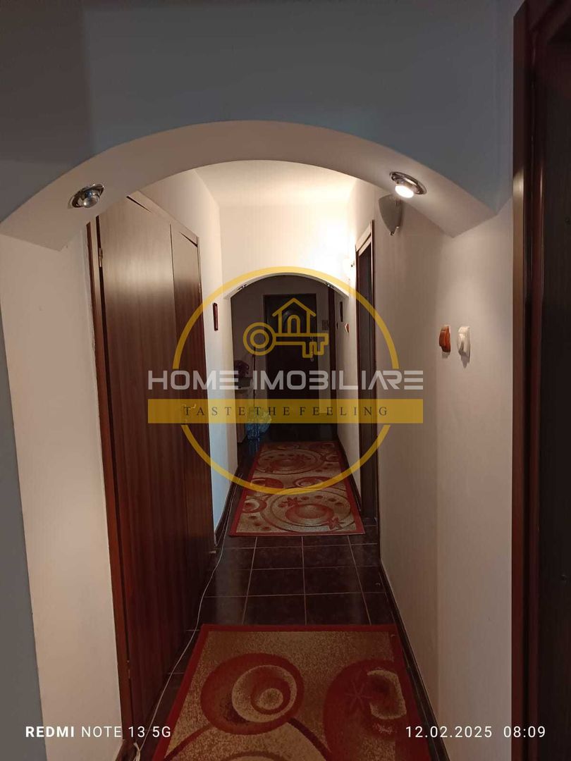 Etaj 1, P-ta Voievozilor, 3 Camere Decomandat zona Alexandru cel Bun - Poză 3