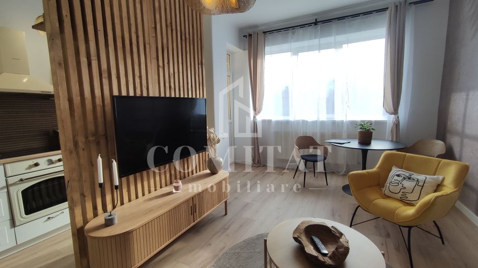 Apartament cu 2 camere de 48 mp în centrul orașului - Poză 2