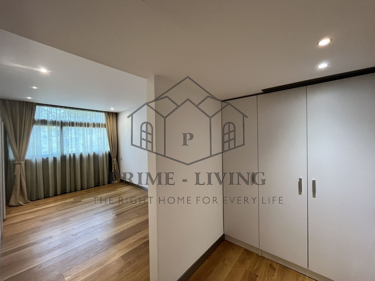 SPECIAL 4-ROOM APARTMENT FOR RENT NEAR KISELEFF PARK - Poză 6