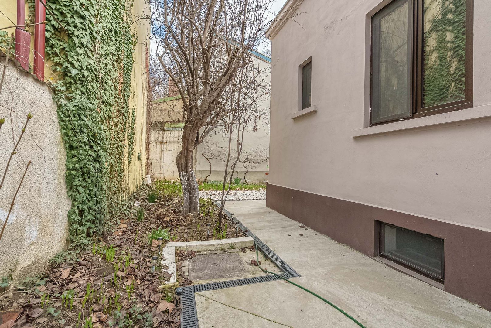 Piata Muncii - Decebal, casa 87 mp totali, 179 mp curte libera, - Poză 9