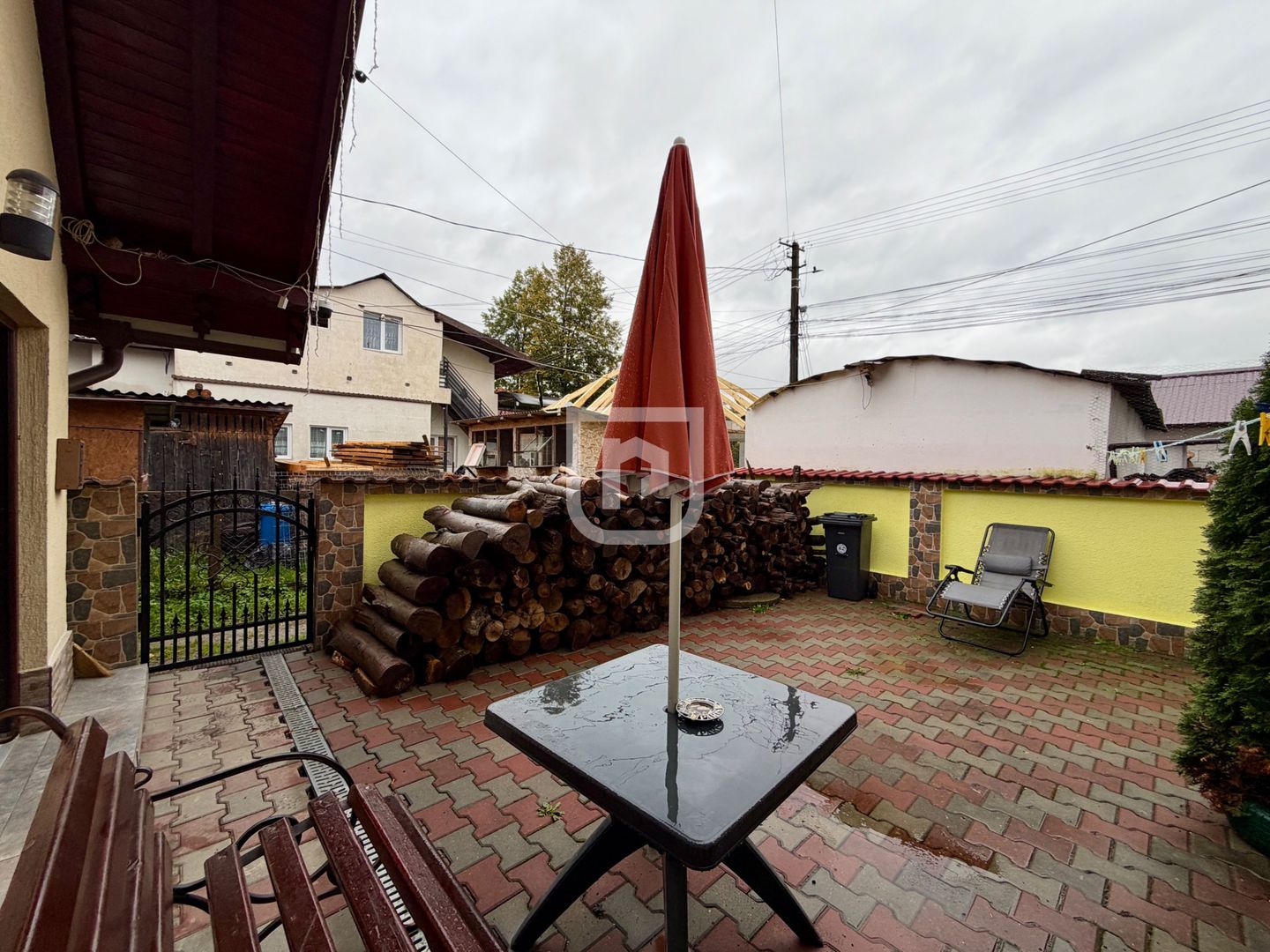 Casă duplex cu 3 camere în Frasin Bucovina - Poză 6