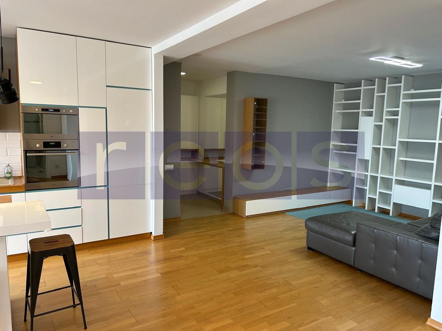 APARTAMENT 3 CAMERE ZONA ȘTEFAN CEL MARE - Poză 4