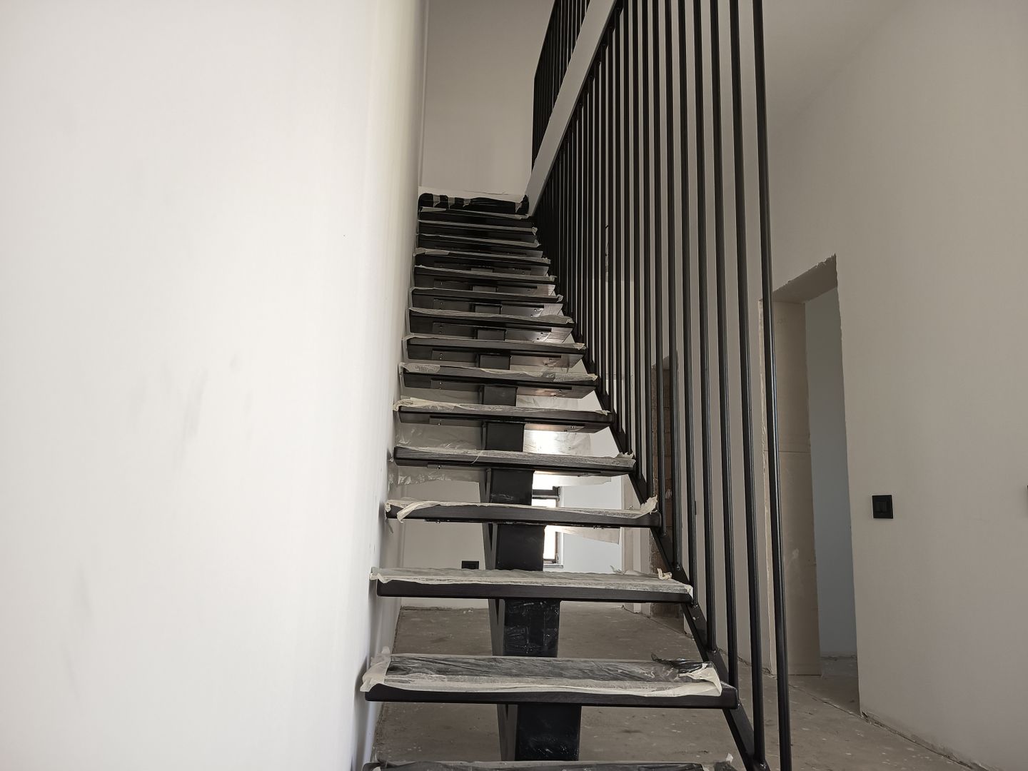 Vila impozanta, aspect deosebit, configuratie tip duplex, view, Brasov - Poză 9