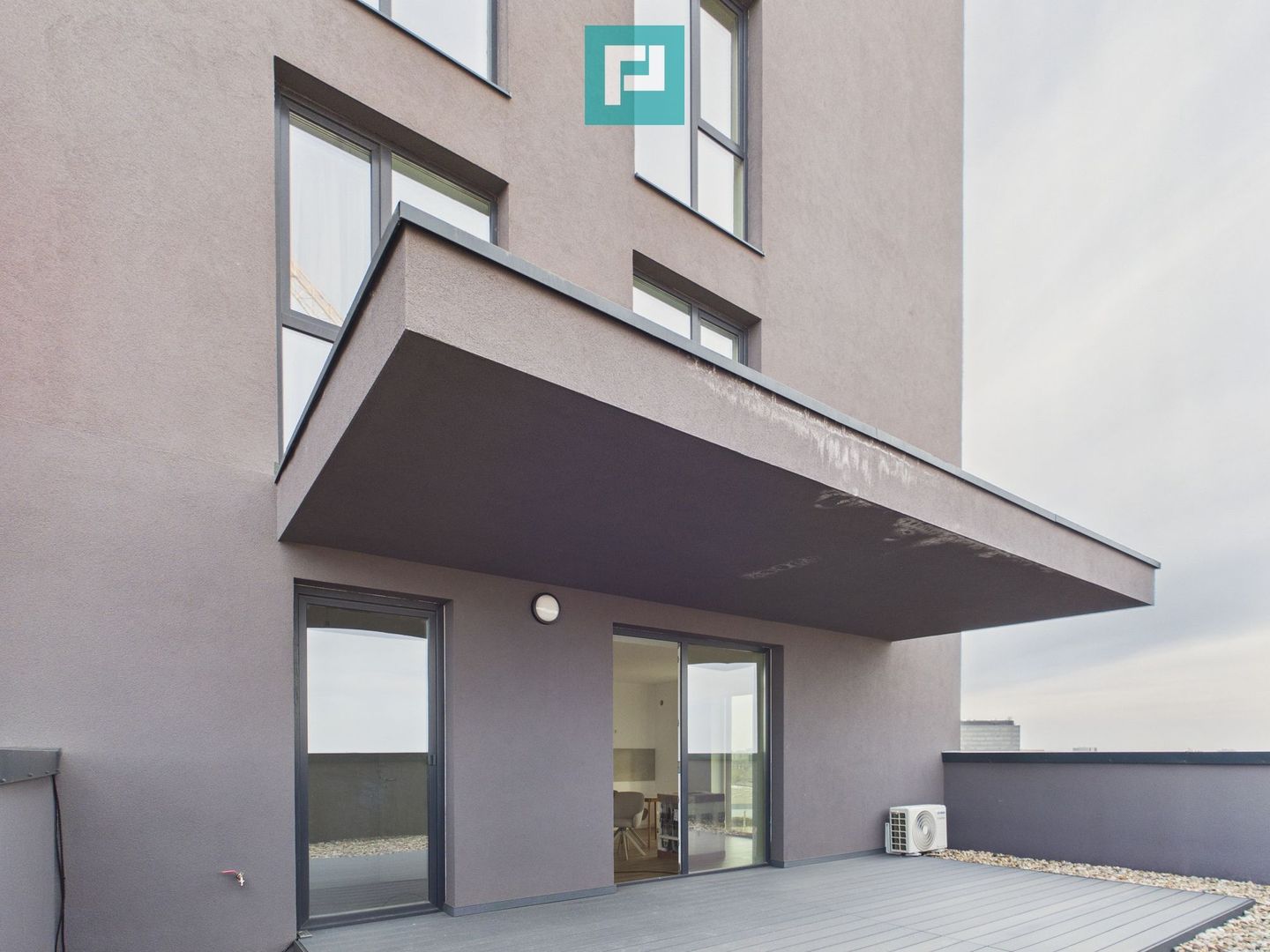 3 camere PREMIUM, terasă 22 mp, etaj 8 - Poză 15